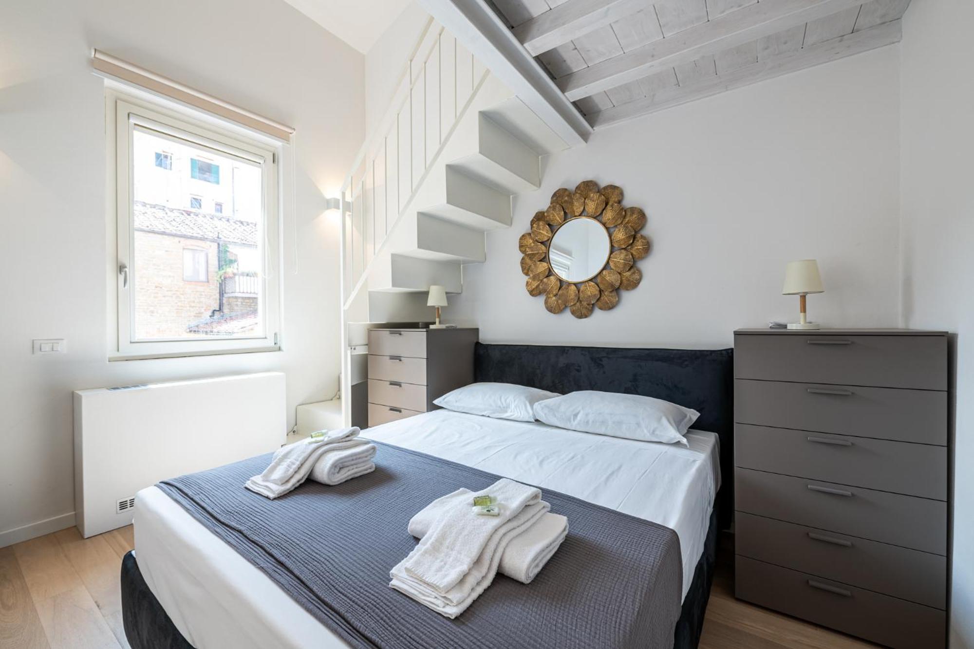פירנצה Algila Lifestyle Tornabuoni Apartments מראה חיצוני תמונה