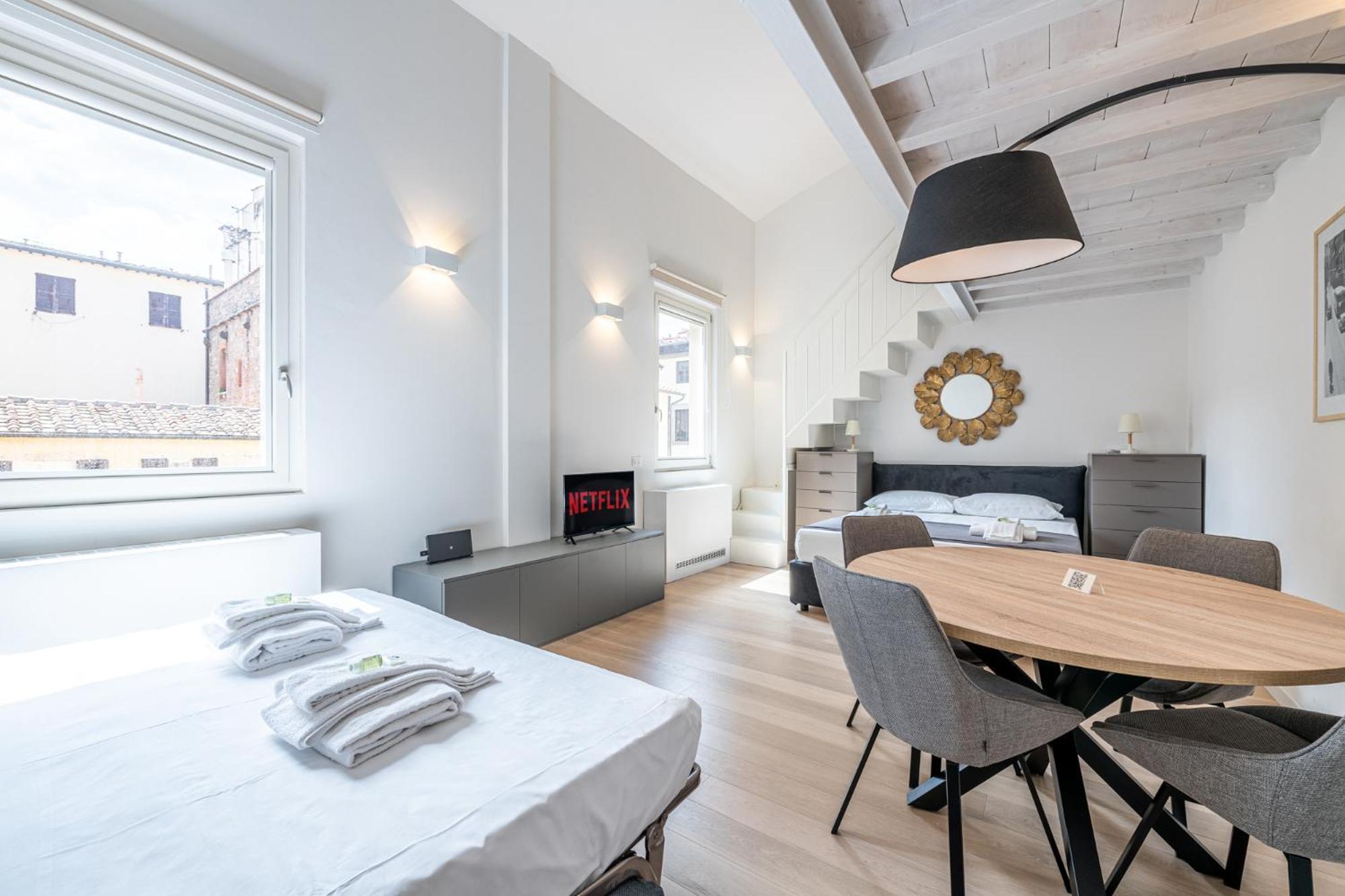 פירנצה Algila Lifestyle Tornabuoni Apartments מראה חיצוני תמונה