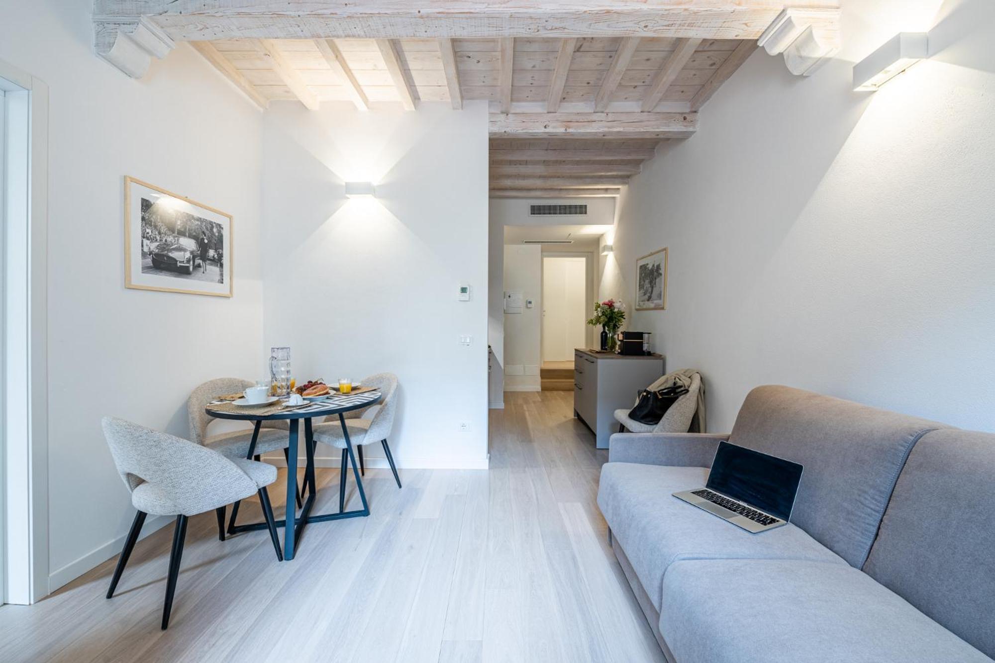 פירנצה Algila Lifestyle Tornabuoni Apartments מראה חיצוני תמונה